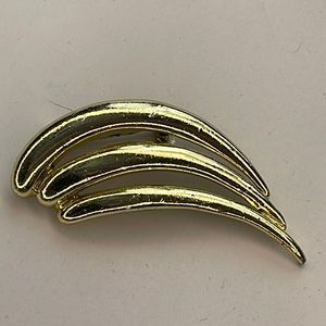 Vintage Piscitelli Leaf Brooch